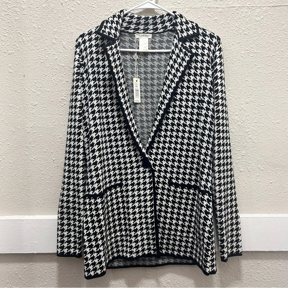 Max Studio Houndstooth Black and White Sweater Blazer/Jacket